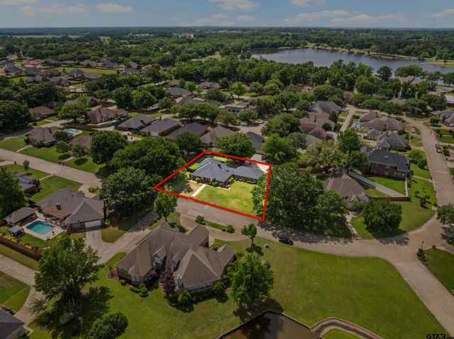 212 Turnberry Cir, Mt Pleasant, TX 75455
