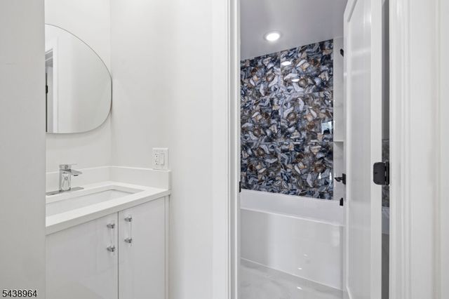 15 Fulton Ave 2, Jersey City, NJ 07305