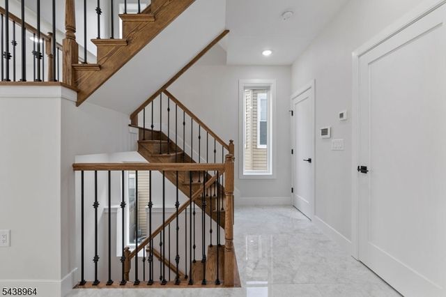 15 Fulton Ave 2, Jersey City, NJ 07305