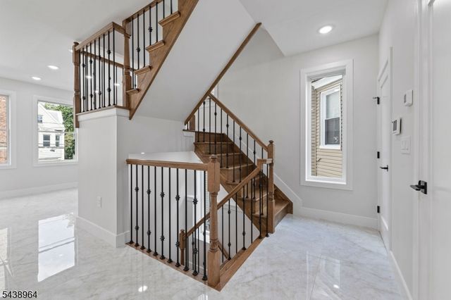 15 Fulton Ave 2, Jersey City, NJ 07305