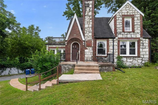 2512 High Ridge Avenue, St Louis, MO 63136
