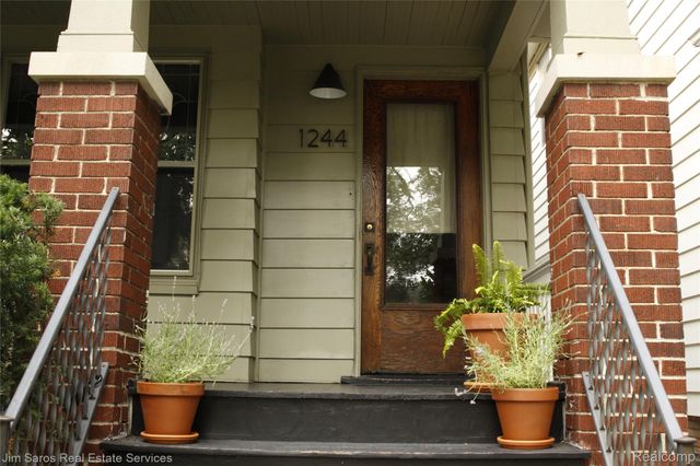 1244 Maryland Street, Grosse Pointe Park, MI 48230