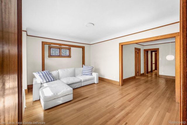 1244 Maryland Street, Grosse Pointe Park, MI 48230