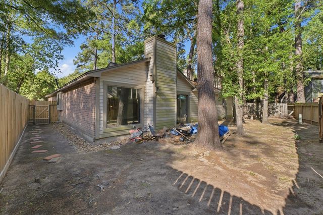 29 S High Oaks Circle, Spring, TX 77380