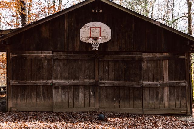 6688 Bellsville Pike, Columbus, IN 47201