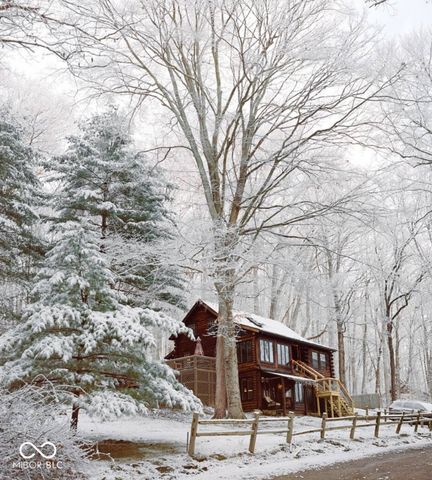 6688 Bellsville Pike, Columbus, IN 47201