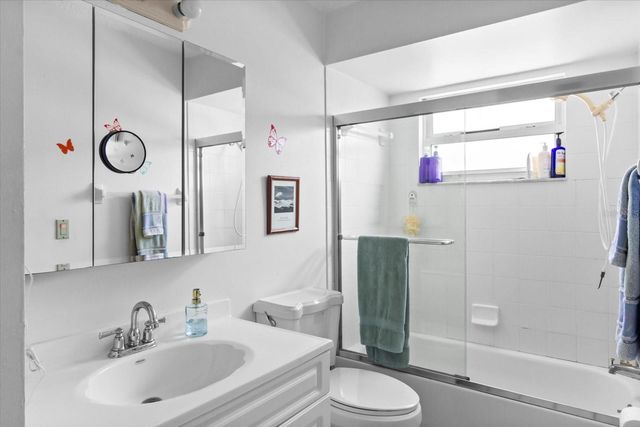 1219 MACKERAL AVENUE, Sarasota, FL 34237