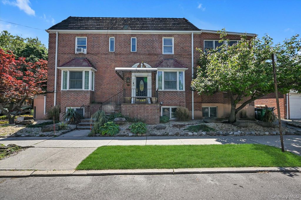 144-49 70th Avenue, Kew Garden Hills, NY 11367 — photo 3