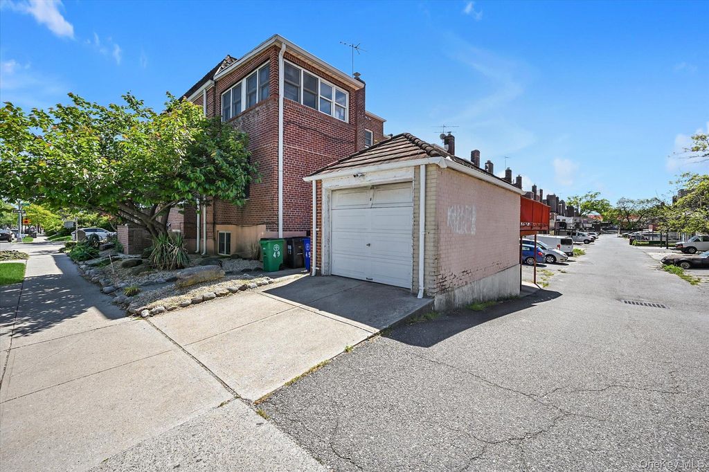 144-49 70th Avenue, Kew Garden Hills, NY 11367 — photo 5