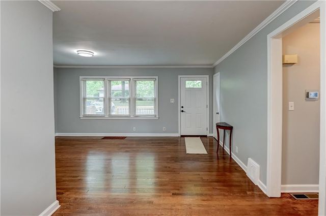 5020 N Brooklyn Avenue, Kansas City, MO 64118