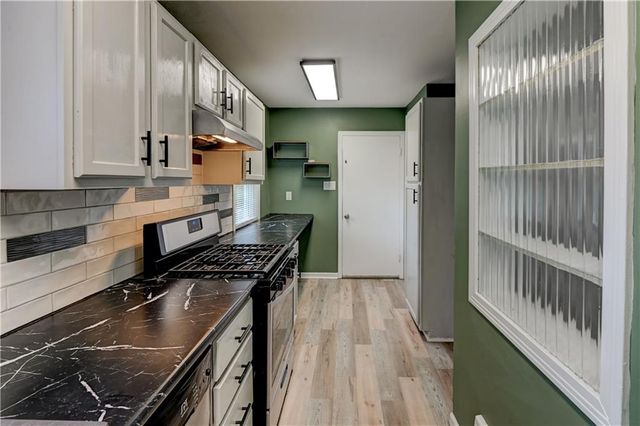 5020 N Brooklyn Avenue, Kansas City, MO 64118