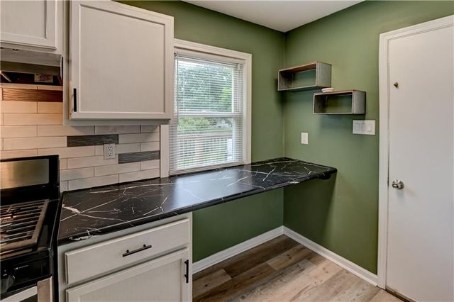 5020 N Brooklyn Avenue, Kansas City, MO 64118