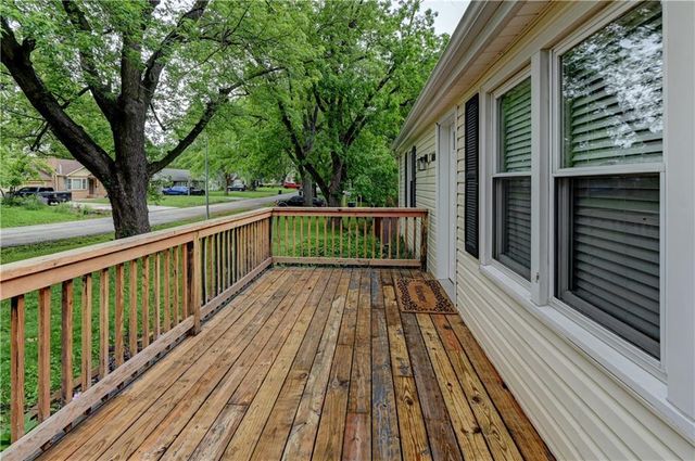 5020 N Brooklyn Avenue, Kansas City, MO 64118