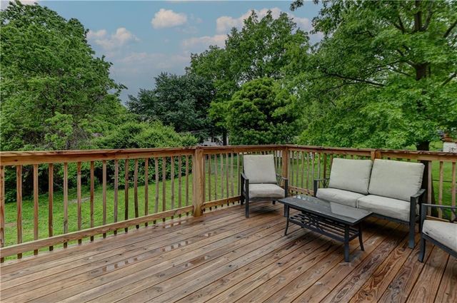 5020 N Brooklyn Avenue, Kansas City, MO 64118