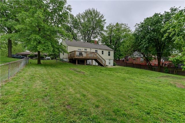 5020 N Brooklyn Avenue, Kansas City, MO 64118