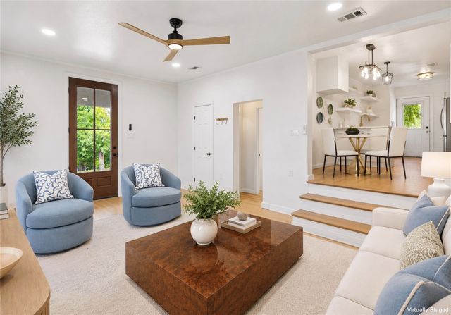 3102 W Jefferson Boulevard, Dallas, TX 75211