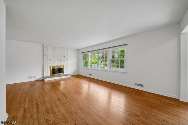 66 Berkeley Ave, Berkeley Heights Twp., NJ 07922
