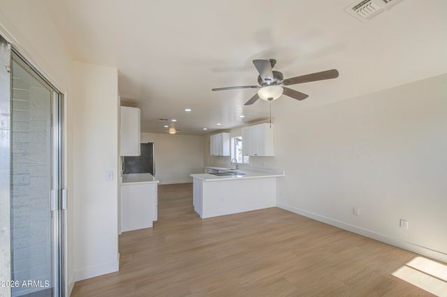 613 W PERALTA Avenue, Mesa, AZ 85210