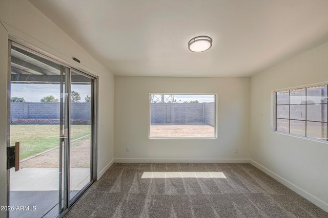 613 W PERALTA Avenue, Mesa, AZ 85210