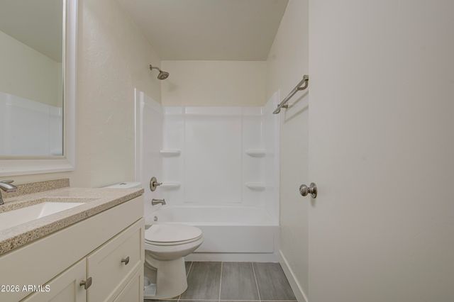 613 W PERALTA Avenue, Mesa, AZ 85210