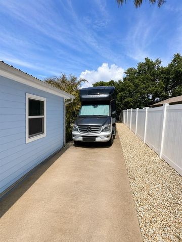 506 YUPON AVENUE, New Smyrna Beach, FL 32169