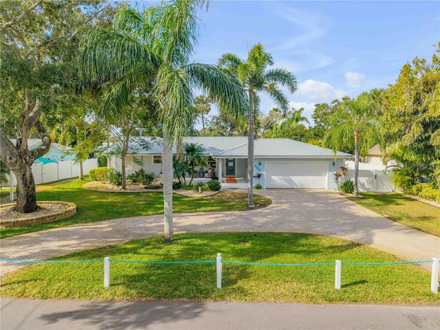 506 YUPON AVENUE, New Smyrna Beach, FL 32169
