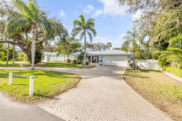 506 YUPON AVENUE, New Smyrna Beach, FL 32169