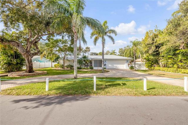 506 YUPON AVENUE, New Smyrna Beach, FL 32169