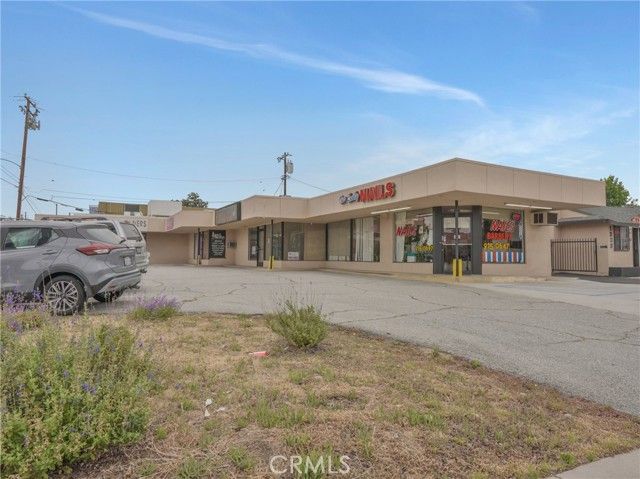 610 N Azusa Avenue, West Covina, CA 91791