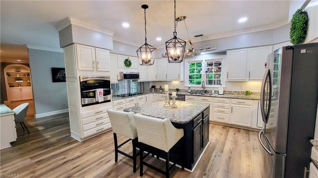 7035 Skylark Road, Pfafftown, NC 27040