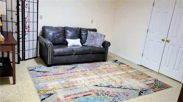 7035 Skylark Road, Pfafftown, NC 27040