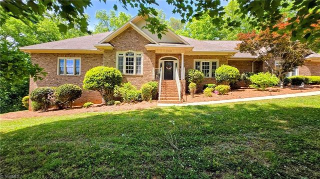 7035 Skylark Road, Pfafftown, NC 27040