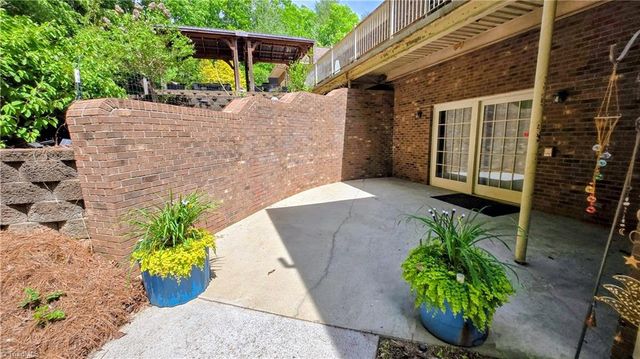 7035 Skylark Road, Pfafftown, NC 27040