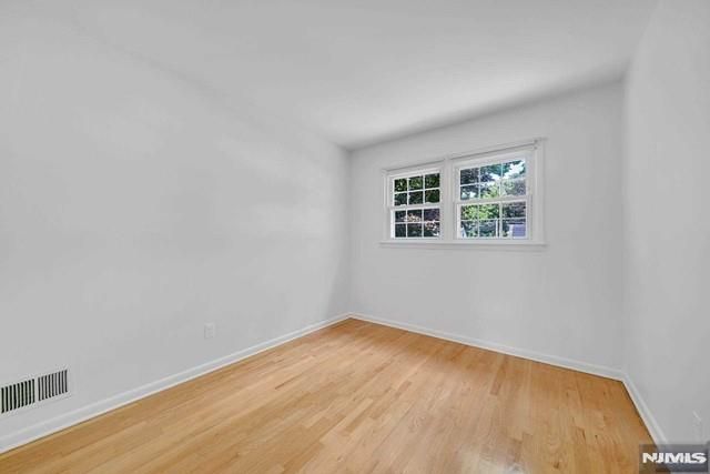 516 Knickerbocker Road, Cresskill, NJ 07626