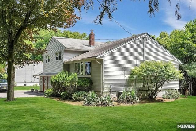516 Knickerbocker Road, Cresskill, NJ 07626