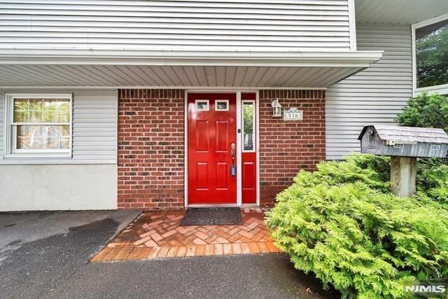 516 Knickerbocker Road, Cresskill, NJ 07626