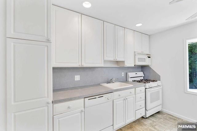 516 Knickerbocker Road, Cresskill, NJ 07626
