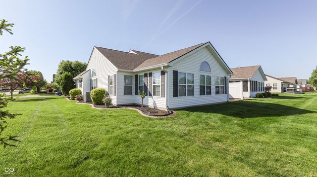 1318 Hamilton Drive, Greenwood, IN 46143