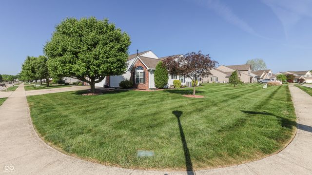 1318 Hamilton Drive, Greenwood, IN 46143