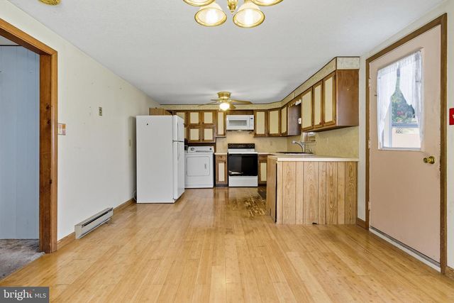 782 EDGEGROVE RD, Hanover, PA 17331