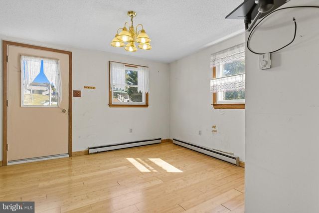 782 EDGEGROVE RD, Hanover, PA 17331