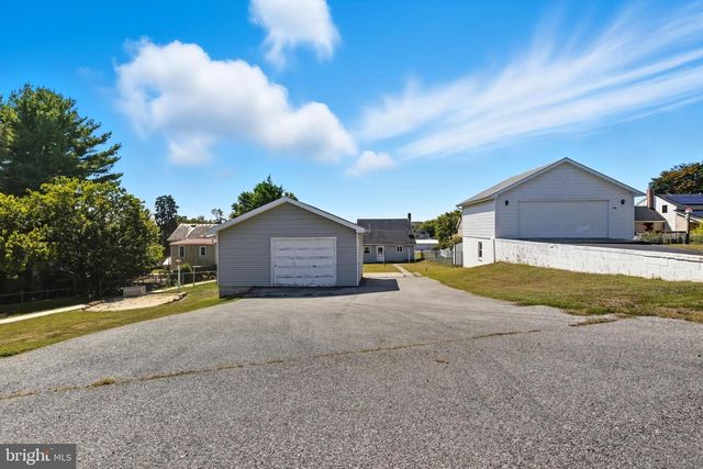 782 EDGEGROVE RD, Hanover, PA 17331