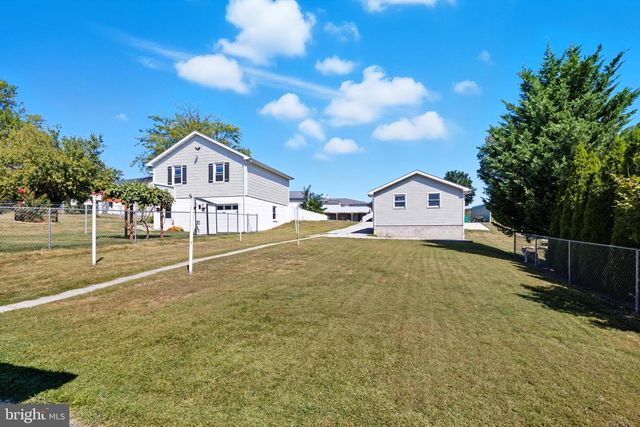 782 EDGEGROVE RD, Hanover, PA 17331
