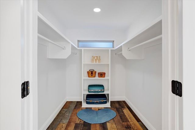 402 W Sam Rayburn Road, Ector, TX 75439