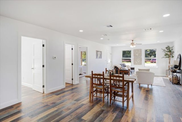 402 W Sam Rayburn Road, Ector, TX 75439