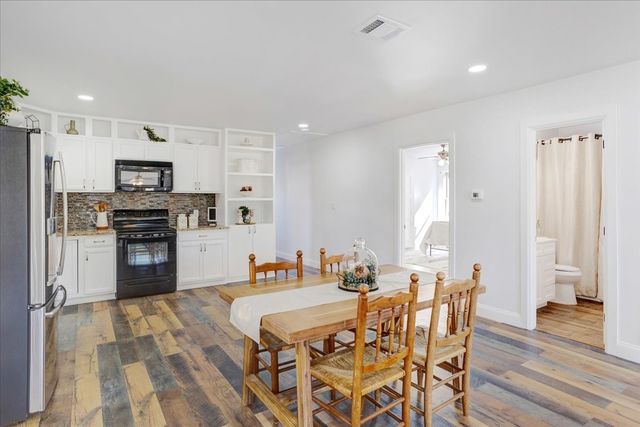 402 W Sam Rayburn Road, Ector, TX 75439