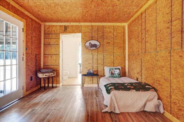 402 W Sam Rayburn Road, Ector, TX 75439