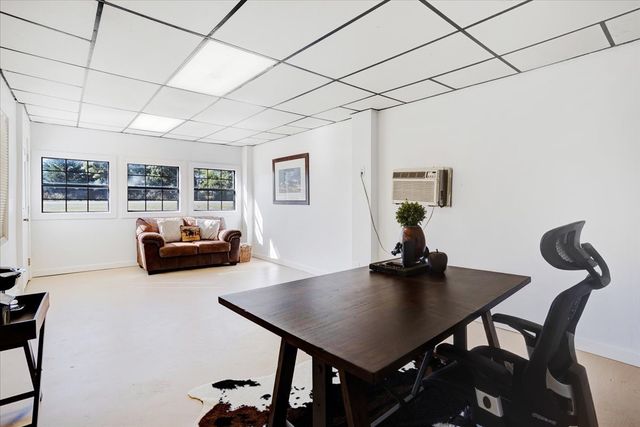 402 W Sam Rayburn Road, Ector, TX 75439