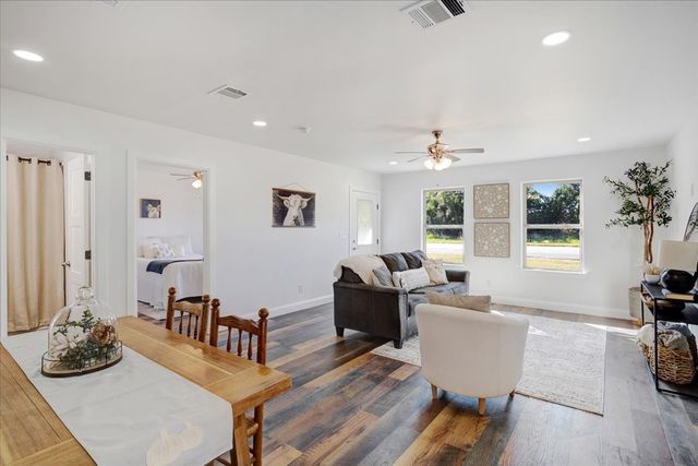 402 W Sam Rayburn Road, Ector, TX 75439