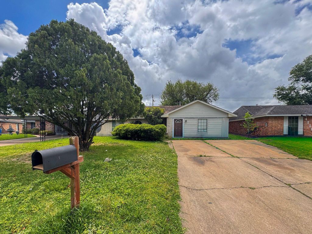 4214 Sandydale Lane, Houston, TX 77039